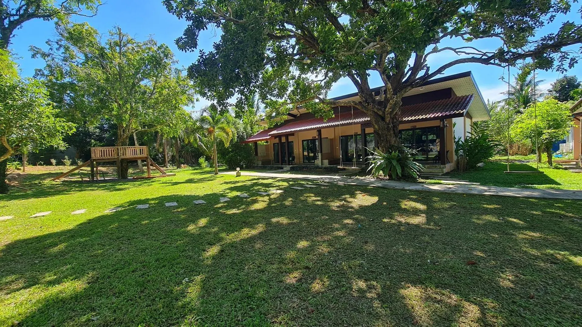 Baan Suan Rim Klong Resort Koh Lanta Thailand